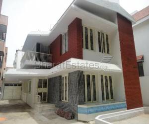 4 bhk Flat for rent in Shanti Nagar