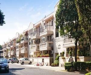  3 BHK available for rent in DLF Exclusive Floors