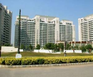 5 BHK APARTMENT AVAILABLE FOR LEASE IN DLF ARALIAS