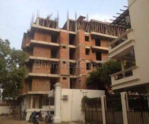3 bhk Apartment/Flat for sale in Mahanagar Colony