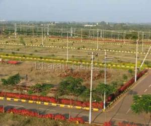  Plots in DLF Garden City
