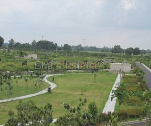  Plots available for sale in DLF Garden City