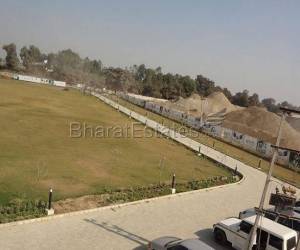 Plots available in DLF Garden City