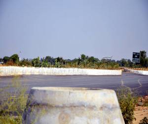 Plot/Land for sale in Yamuna Expressway