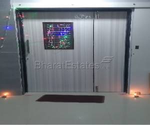 Urgently Want To Sell PentHouse Apartment Near Subhanpura Jain Derasar