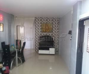Subhanpura:sell huge and readymade flat penthouse Urgent.