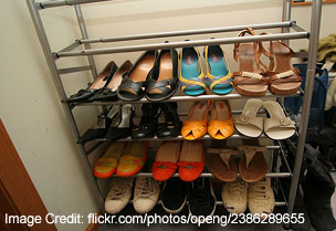 iron-shoe-rack