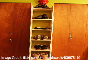 wooden-shoe-rack