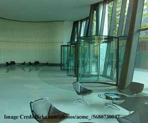 glass-office-furniture